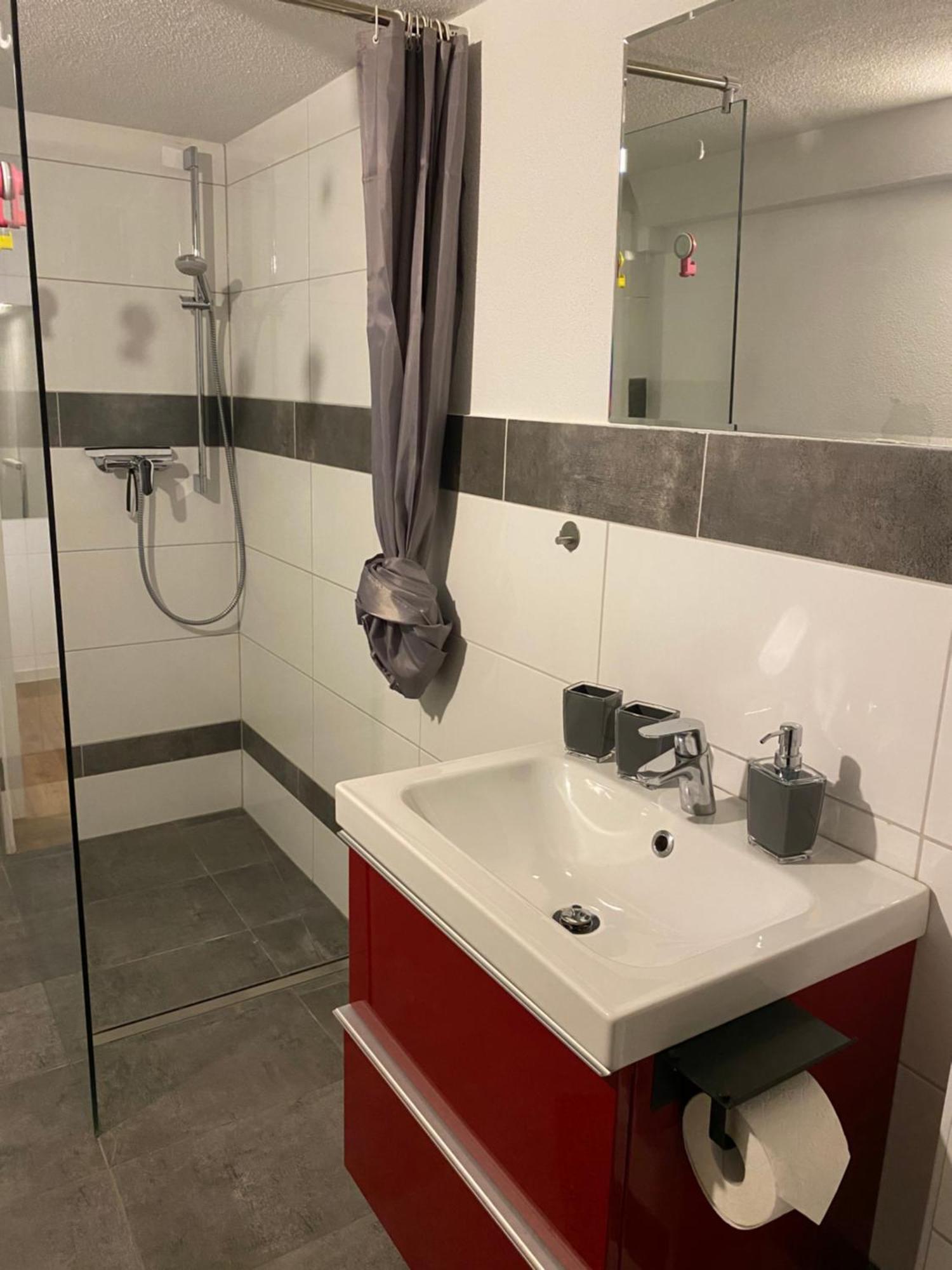 Apartment Roomy Comfort - Zwischen Heidelberg Und Mannheim Edingen-Neckarhausen Ngoại thất bức ảnh